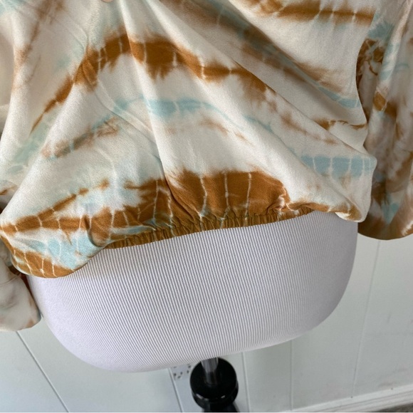 Young Fabulous & Broke Women's Tie Dye Faux Wrap Top Size S Boho Blue Beige - Picture 8 of 14